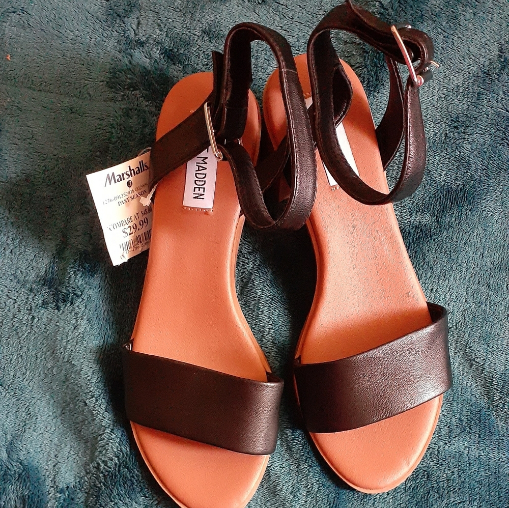 Steve Madden Kemmy sandals